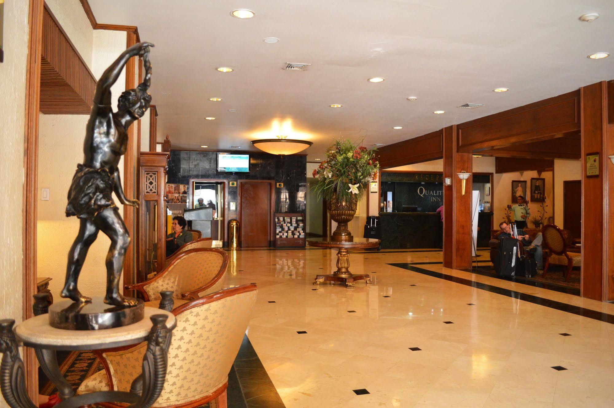 Quality Inn Chihuahua San Francisco מראה חיצוני תמונה