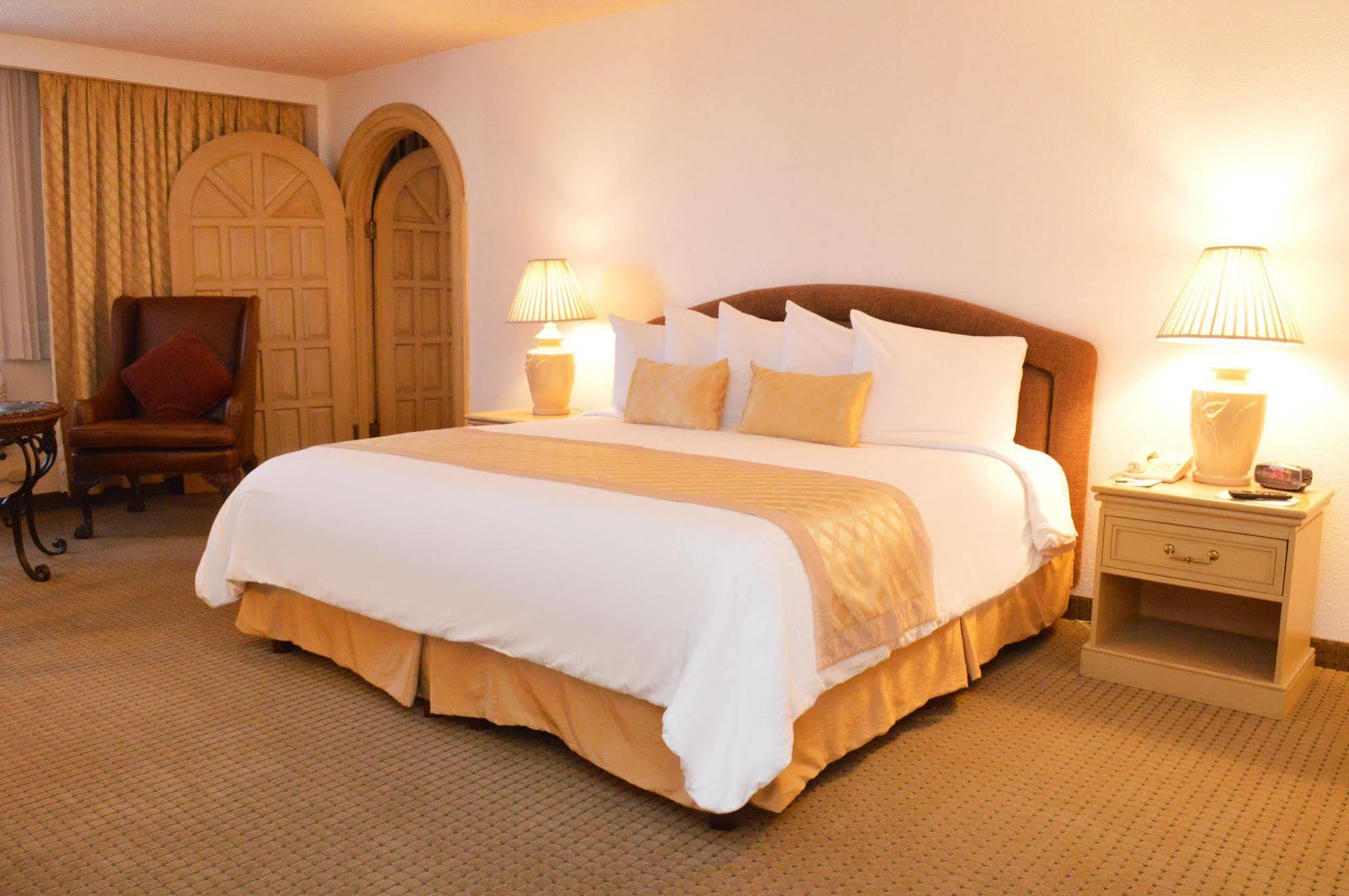 Quality Inn Chihuahua San Francisco מראה חיצוני תמונה